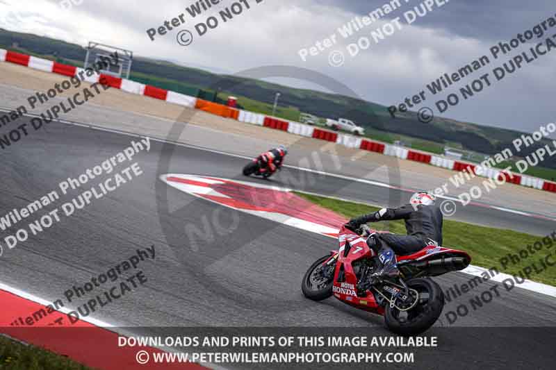 cadwell no limits trackday;cadwell park;cadwell park photographs;cadwell trackday photographs;enduro digital images;event digital images;eventdigitalimages;navarra;no limits trackdays;peter wileman photography;racing digital images;trackday digital images;trackday photos